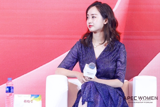 香飘飘蒋晓莹:香飘飘累计卖出的奶茶目前连起来可绕地球43圈